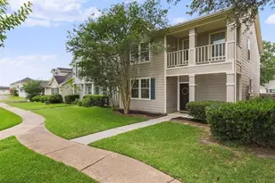 11736 Chanteloup Dr, Houston, TX 77047 - Photo 2