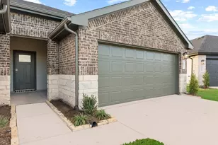 31130 Warwick Coast Ct, Fulshear, TX 77441 - Photo 2