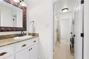 208 Pershing Ave, College Station, TX 77840 - Photo 22