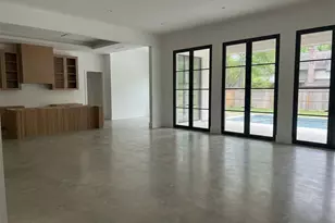 10722 Old Coach Ln, Hunters Creek Village, TX 77024 - Photo 12