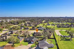 104 Hamilton Ct, Clute, TX 77531 - Photo 24