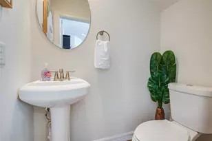 738 Link Rd, Houston, TX 77009 - Photo 6