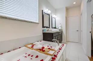738 Link Rd, Houston, TX 77009 - Photo 8