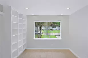 5502 Effingham Dr, Houston, TX 77035 - Photo 4