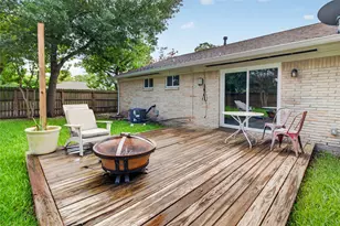 5502 Effingham Dr, Houston, TX 77035 - Photo 26