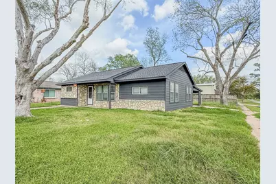 119 S Ringgold Street, West Columbia, TX 77486 - Photo 2