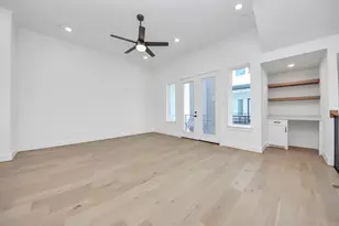 929 Fisher St, Houston, TX 77018 - Photo 16