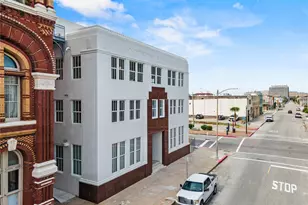 2102 Mechanic St, Galveston, TX 77550 - Photo 1