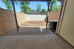 2030 Plantation Dr, Conroe, TX 77301 - Photo 26