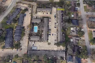 2030 Plantation Dr, Conroe, TX 77301 - Photo 2