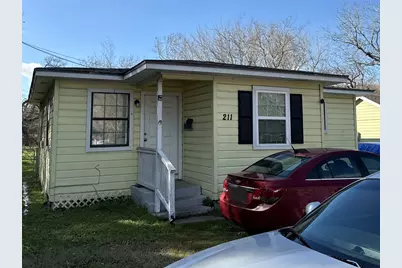 2103 3rd Avenue N, Texas City, TX 77590 - Photo 4