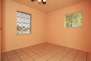 101 Hickory St, Lake Jackson, TX 77566 - Photo 12