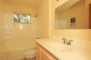 101 Hickory St, Lake Jackson, TX 77566 - Photo 18