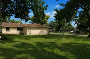 101 Hickory St, Lake Jackson, TX 77566 - Photo 20