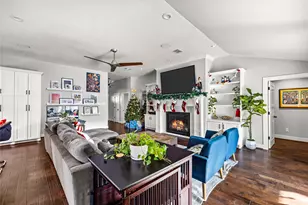 8422 Academy St, Houston, TX 77025 - Photo 12