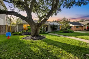 8422 Academy St, Houston, TX 77025 - Photo 42