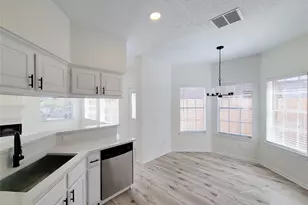 1422 Mabry Mill Rd, Houston, TX 77062 - Photo 12