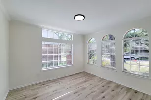 1422 Mabry Mill Rd, Houston, TX 77062 - Photo 8