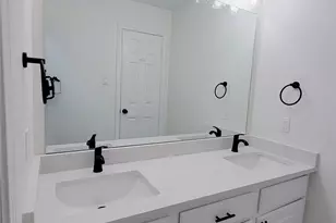 1422 Mabry Mill Rd, Houston, TX 77062 - Photo 32