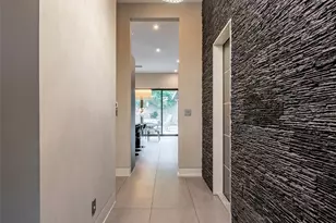 2302 Suffolk Dr, Houston, TX 77027 - Photo 6