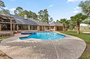 7302 Pine Dr, Alvin, TX 77511 - Photo 32