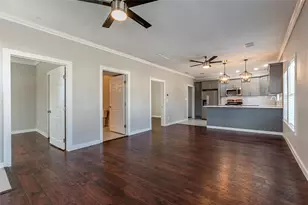 4302 Ave R 1/2, Galveston, TX 77550 - Photo 6