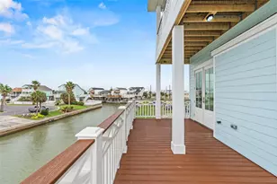 107 Gulf Dr, Tiki Island, TX 77554 - Photo 18