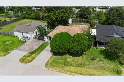 2614 7th Avenue N, Texas City, TX 77590 - Photo 2