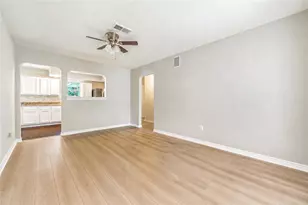 2614 7th Ave N, Texas City, TX 77590 - Photo 4