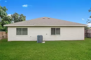 13401 Raintree Dr, Montgomery, TX 77356 - Photo 2