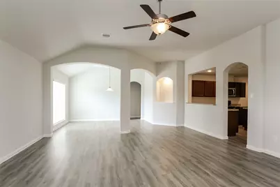 13401 Raintree Drive, Montgomery, TX 77356 - Photo 6
