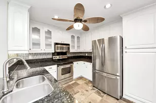 2588 Bering Dr, Houston, TX 77057 - Photo 14