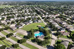 16306 Autumn Leigh Dr, Houston, TX 77083 - Photo 40
