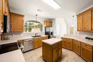 21 Panorama Dr, Conroe, TX 77304 - Photo 14