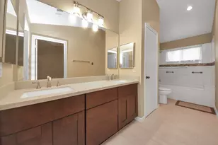 1022 Memorial Village Dr Dr, Houston, TX 77024 - Photo 28