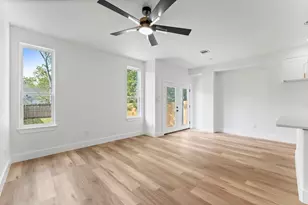 8205 Carver Rd, Houston, TX 77088 - Photo 16