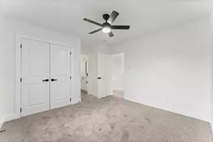8205 Carver Rd, Houston, TX 77088 - Photo 24