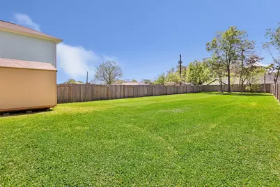 353 Bay Oaks Drive, La Porte, TX 77571 - Photo 8