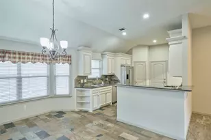 13613 Vail Dr, Montgomery, TX 77356 - Photo 8