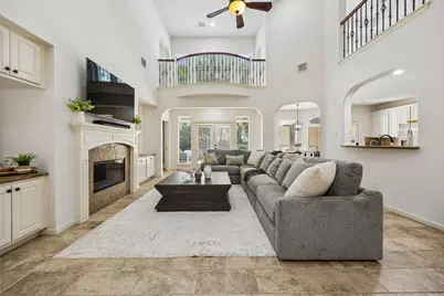 23 Broadweather Place, The Woodlands, TX 77382 - Photo 10