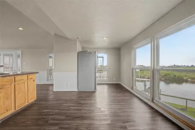 11 Chimaera Road, Sargent, TX 77414 - Photo 6