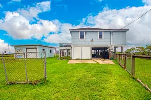 11 Chimaera Rd, Sargent, TX 77414 - Photo 22
