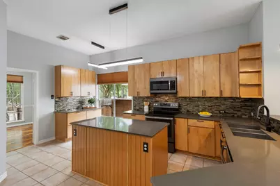 6 E Cottage Green Street, The Woodlands, TX 77382 - Photo 16