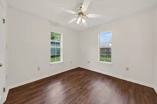 418 Texas St, Tomball, TX 77375 - Photo 24