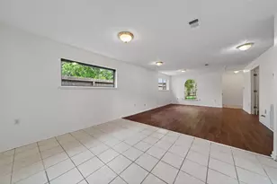 418 Texas St, Tomball, TX 77375 - Photo 12