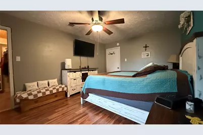 430 Enfield Drive, Highlands, TX 77562 - Photo 10