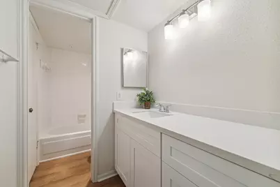 2100 Tanglewilde Street #514, Houston, TX 77063 - Photo 10