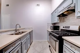 10703 Highland Woods Dr, Sugar Land, TX 77498 - Photo 26
