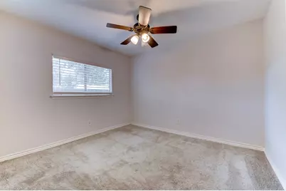 10703 Highland Woods Drive, Sugar Land, TX 77498 - Photo 12
