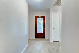 10703 Highland Woods Dr, Sugar Land, TX 77498 - Photo 2
